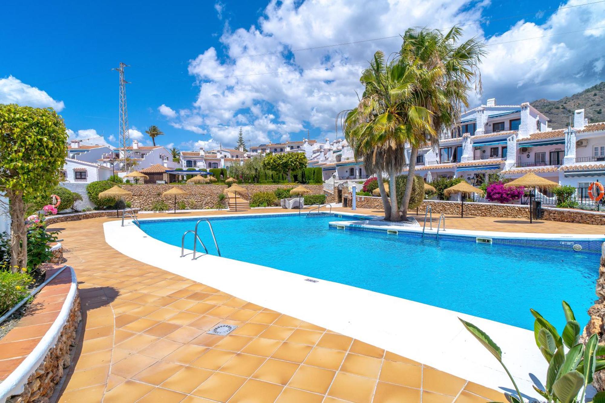 Los Naranjos 25A Private Pool Capistrano Village Nerja Eksteriør billede